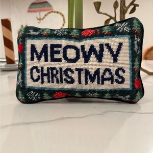 Furbush Studio needlepoint pillow  - Meowy Christmas 16x11 🐈